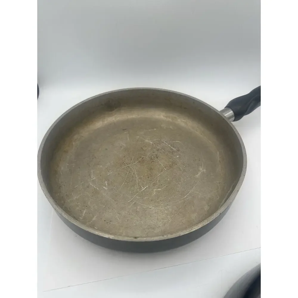 Wear-Ever Registered Aluminum Black Enamel 1 Qt. Stock Pot Dutch Oven Retro